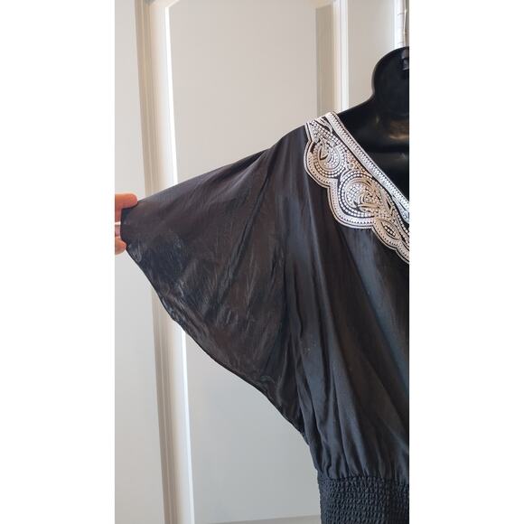 White House Black Market Silk One Shoulder Top Embroidery Trim Size 4 - Picture 5 of 12